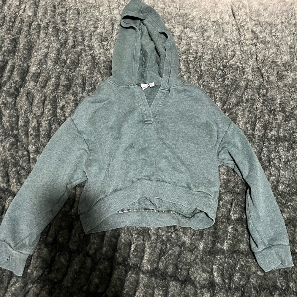 Green Cropped Hooded Sweatshirt